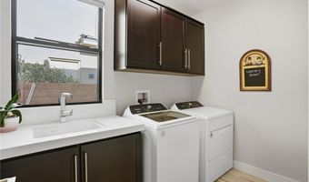 47 Moonfire Dr, Las Vegas, NV 89135