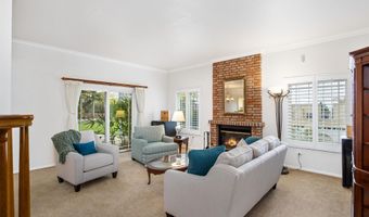 6823 Corintia St, Carlsbad, CA 92009