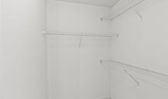 2004 GOLDEN MORNING Dr 30, Bowie, MD 20721