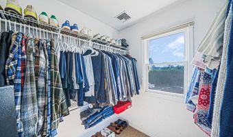 29 North Plz, Amity Harbor, NY 11701