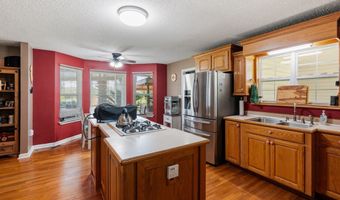 634 Alapaha River Dr, Alapaha, GA 31622