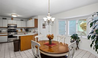 2 Windsor Ct, Amityville, NY 11701