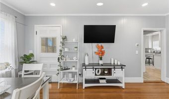 9 Youlden Ave, Cranston, RI 02910