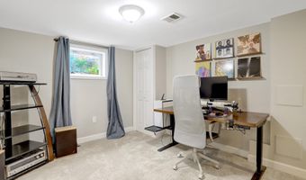 2139 S OXFORD St, Arlington, VA 22204