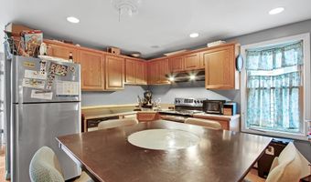 366 Wood St, Bristol, RI 02809