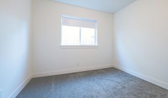 4635 Pleasant Hills Dr, Anderson, CA 96007