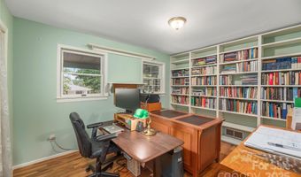 17 Red Oak Ln, Alexander, NC 28701