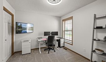 6433 158th St W, Apple Valley, MN 55124