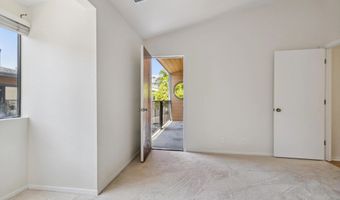 811 Kalpati Crk B, Carlsbad, CA 92008
