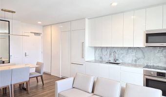 987 Queen St 4003, Honolulu, HI 96814