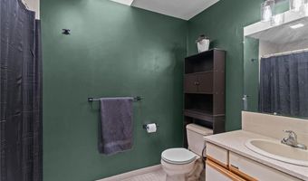4 Amanda Ct, North Providence, RI 02904