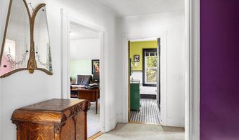 48 Wollaston St, Cranston, RI 02910
