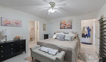 100 Lindsay Dr, Archdale, NC 27263