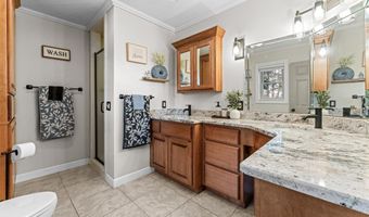 702 Dewoody Dr, Bentonville, AR 72712