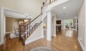 23855 W Sarah Ct, Antioch, IL 60002