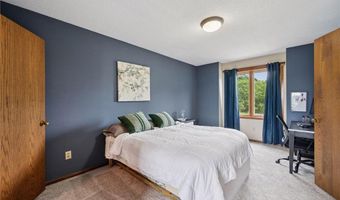420 Pleasant Crest Cir, Annandale, MN 55302