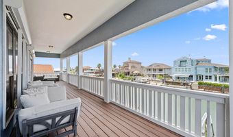 214 Bayview Dr, Aransas Pass, TX 78336