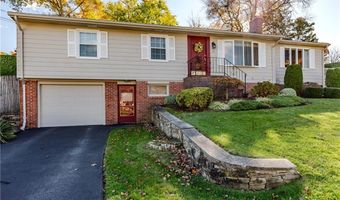 17 Woodview Dr, Cranston, RI 02920