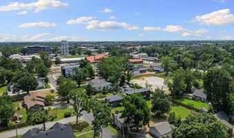607 NW Jefferson St, Bentonville, AR 72712