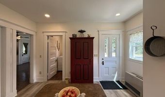 51 Broadway St, Baileyville, ME 04694
