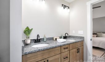 9 Myrtle Lee Cv, Arden, NC 28704