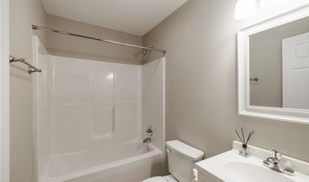 103 Three Rivers Ct, Hull, GA 30646