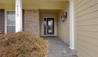 1112 Oak Borough Dr, Ballwin, MO 63021