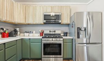 335 E Cofield St, Aurora, MO 65605