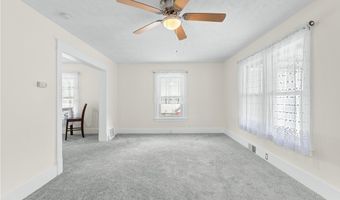 588 Jackson St, Amherst, OH 44001