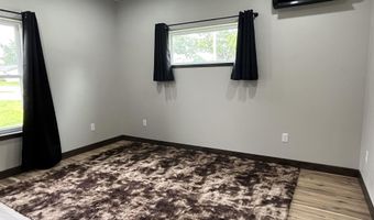 121 N 9th St, Albia, IA 52531
