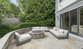 5120 WESSLING Ln, Bethesda, MD 20814