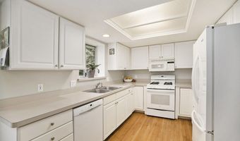 2512 Jade Ct, Ann Arbor, MI 48103