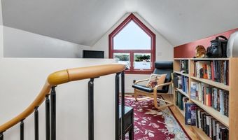 33 Crescent Ave, Beverly, MA 01915