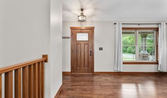 2544 Avery Ln, Altoona, WI 54720