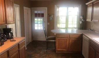 30 Simmons St, Newport, RI 02840