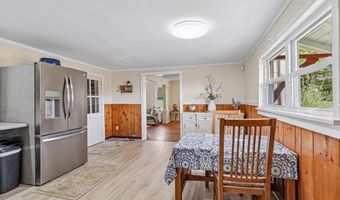 8893 LONGSWAMP Rd, Alburtis, PA 18011