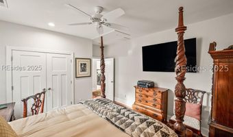 9 Bajala Dr E, Beaufort, SC 29907