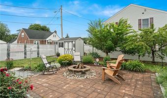 32 Waterman Ave, Johnston, RI 02919