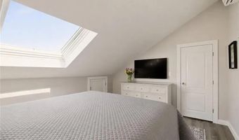 419 Broadway 5, Newport, RI 02840