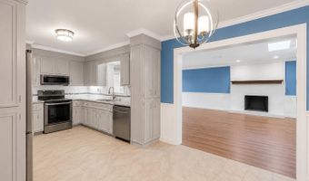 214 Swallow Dr, Brandon, MS 39047