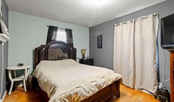 1074 S Avon Ave, Avon, IN 46123