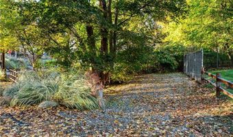 25 Manville Hill Rd, Cumberland, RI 02864