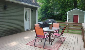 49 Hampshire Cir, Brattleboro, VT 05301