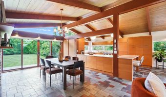 7460 Fair Oaks Dr, Amberley, OH 45237