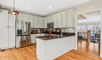 7726 HERITAGE WOODS Way, Annandale, VA 22003