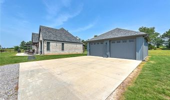 393 Bright St, Cave Springs, AR 72718