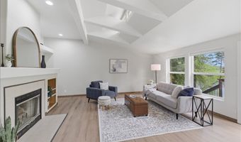 4562 NW HIGHWAY 20, Albany, OR 97321