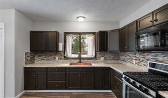 1821 Myersville Rd, Akron, OH 44312