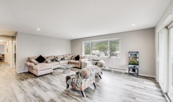 2700 E Bel Aire Dr 202, Arlington Heights, IL 60004