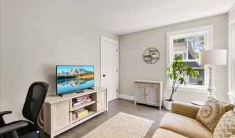 48 Ocean St, Belfast, ME 04915